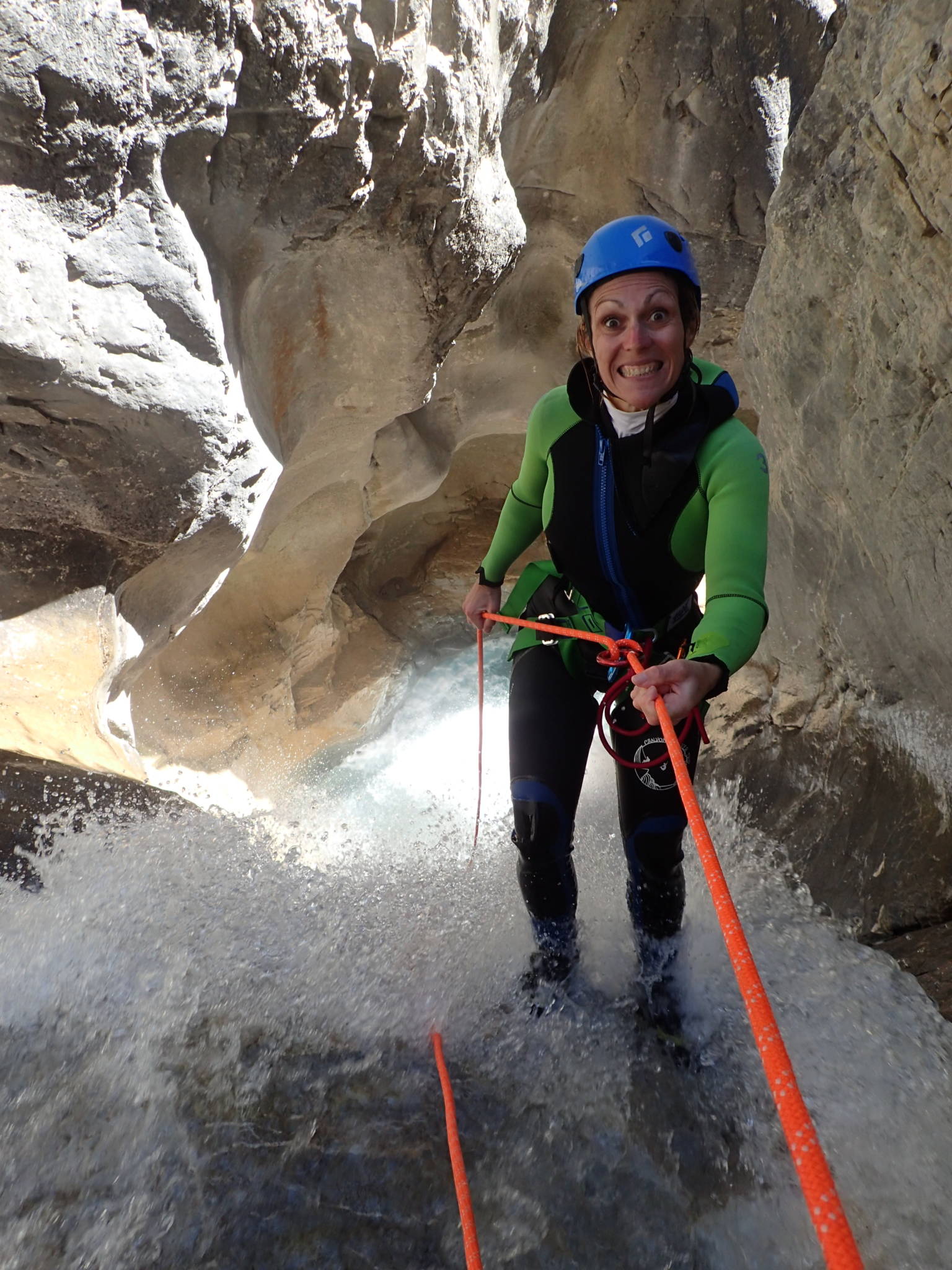 Rappel dans le canyon des Acles