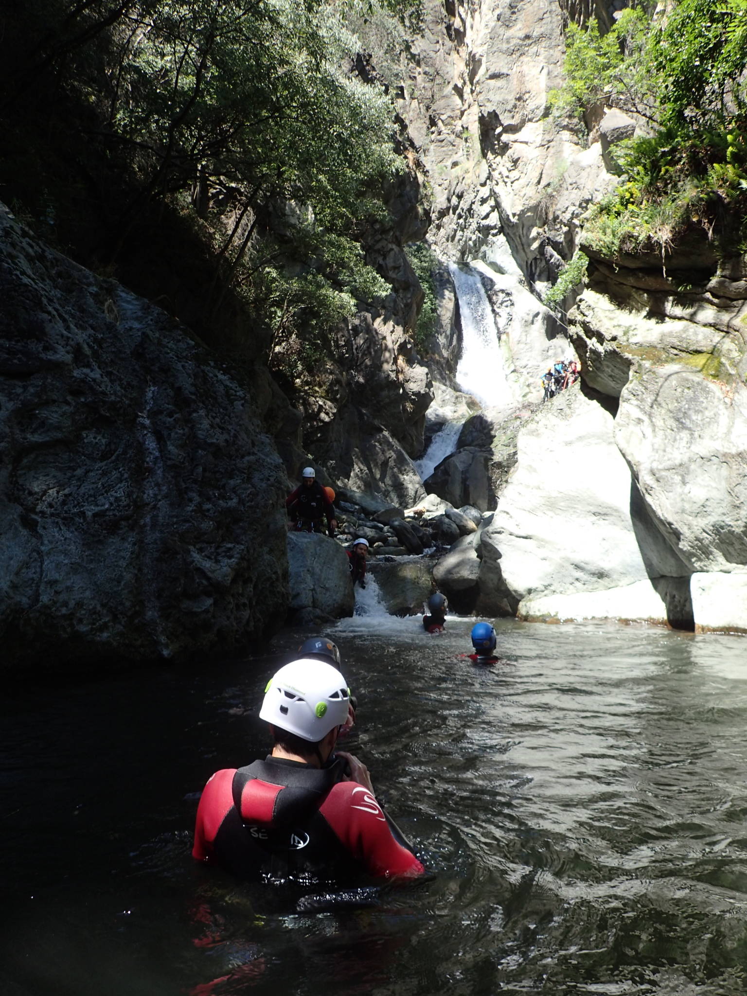Nage dans le canyon de Caprie en Italie près de Briançon
